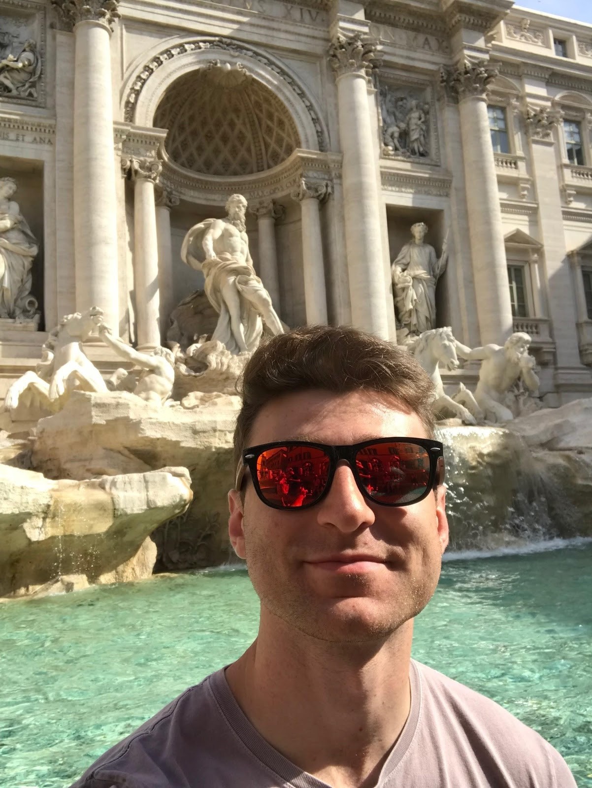 trevi selfie.jpg